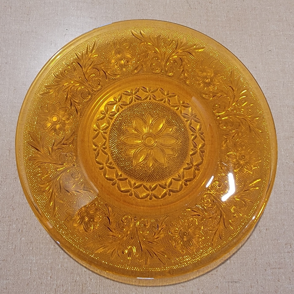 Vintage Indiana Glass‎ Tiara Sandwich Amber 9" Plate